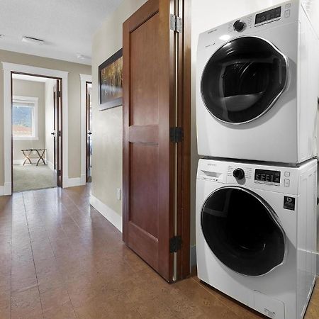 Sunset Ridge - Luxurious Corner Condo - Spectacular Mt Views With Open Pool! Canmore Zewnętrze zdjęcie