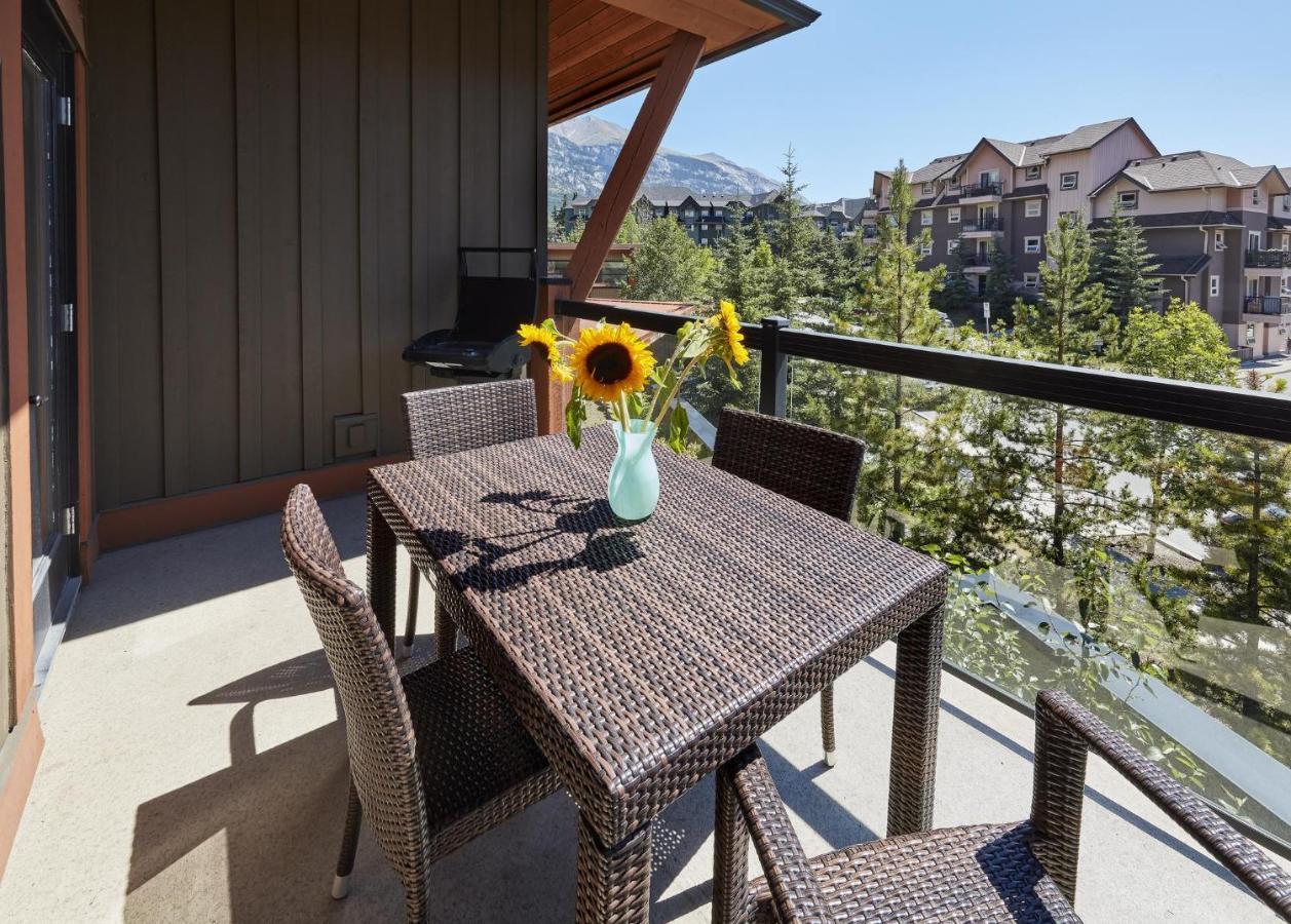 Sunset Ridge - Luxurious Corner Condo - Spectacular Mt Views With Open Pool! Canmore Zewnętrze zdjęcie
